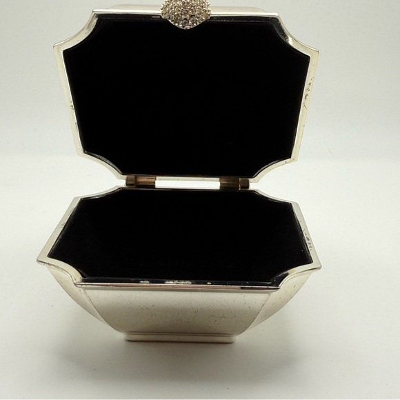 Things Remembered Silver Tone Trinket Box Rhinestones Heart Rings Earrings - Picture 7 of 11